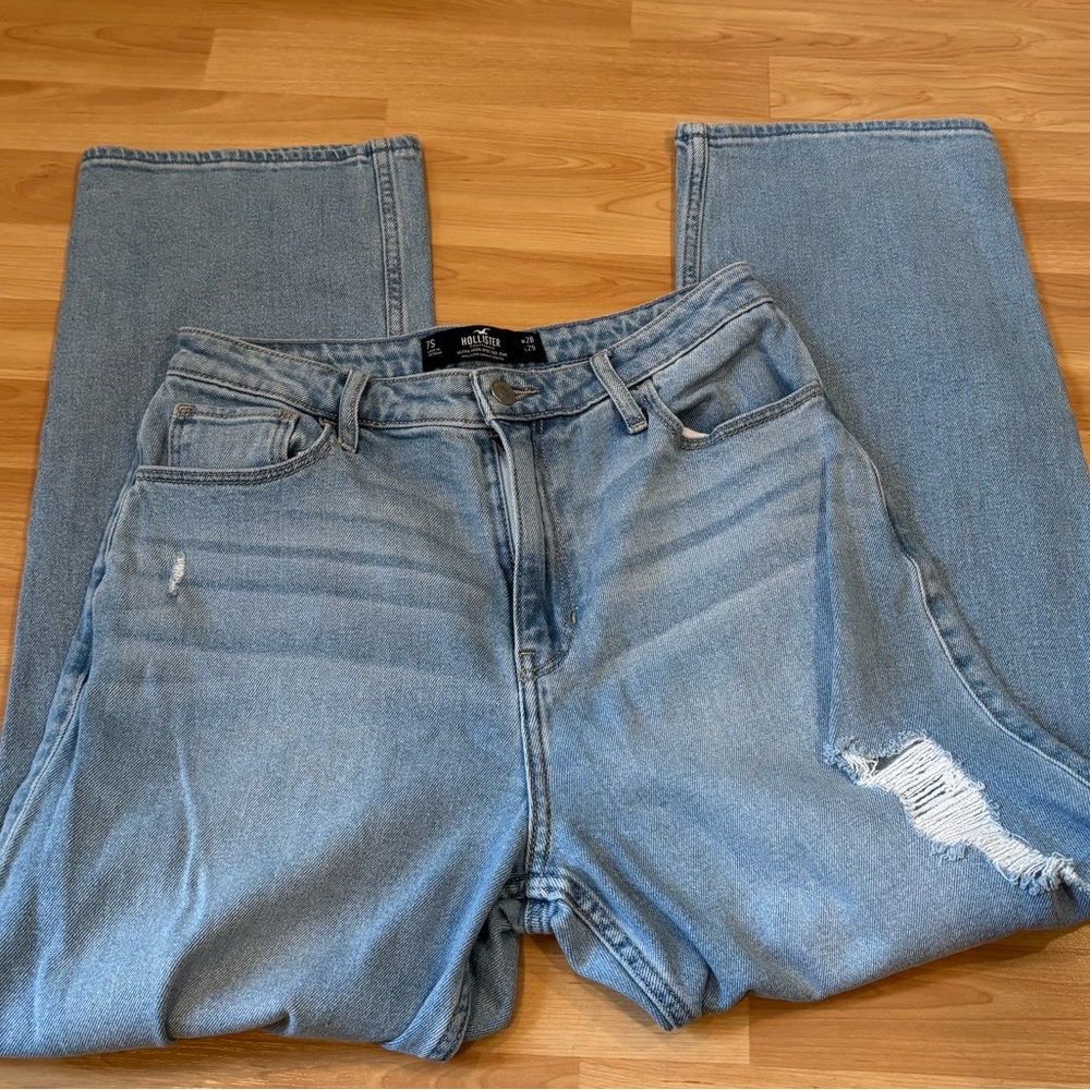 Hollister Distressed Ultra High-Rise Dad Jeans